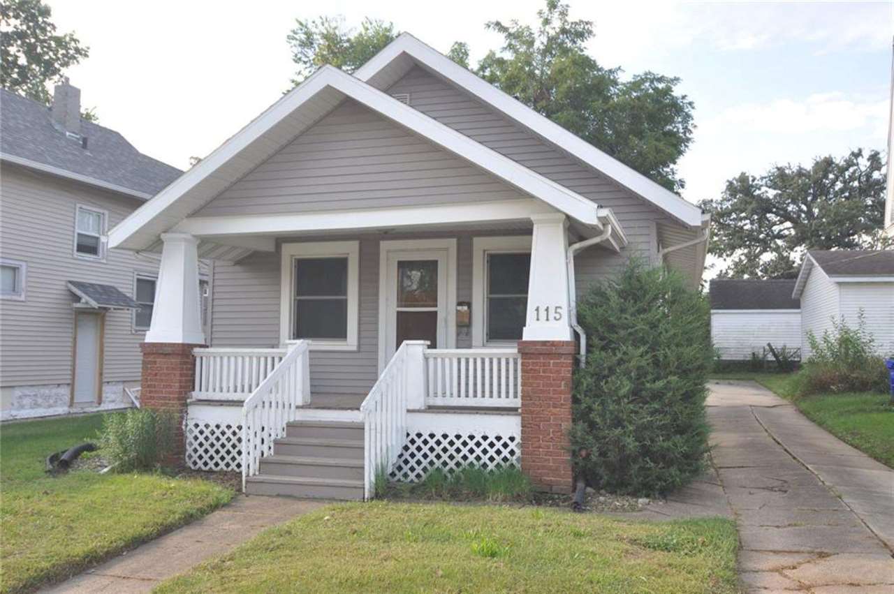 Cedar Rapids IA, 115 27TH Street Drive SE