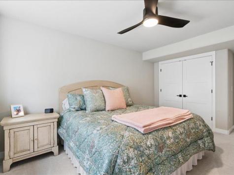 1227 Berkshire Lane North Liberty IA 52317
