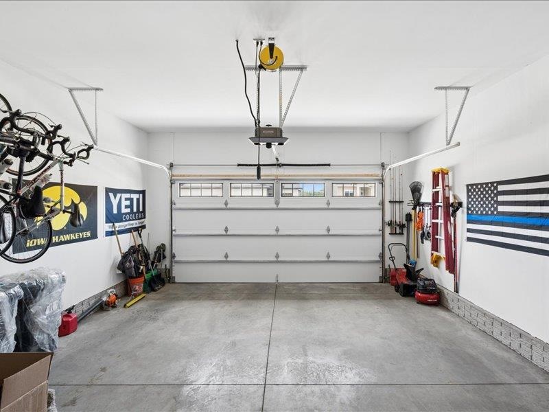 1227 Berkshire Lane North Liberty IA 52317