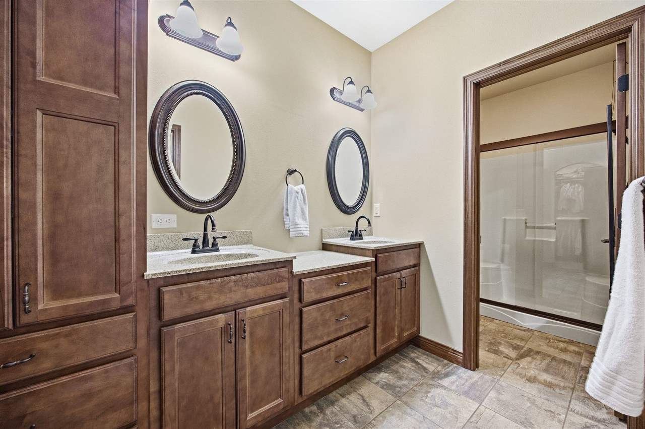 1237 Copper Mountain Drive North Liberty IA 52317