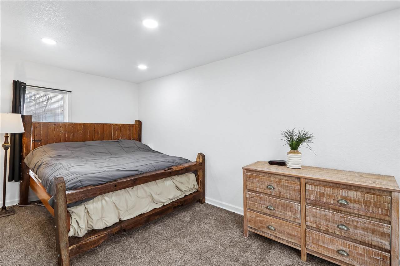 278 W Pine Street Marengo IA 52301