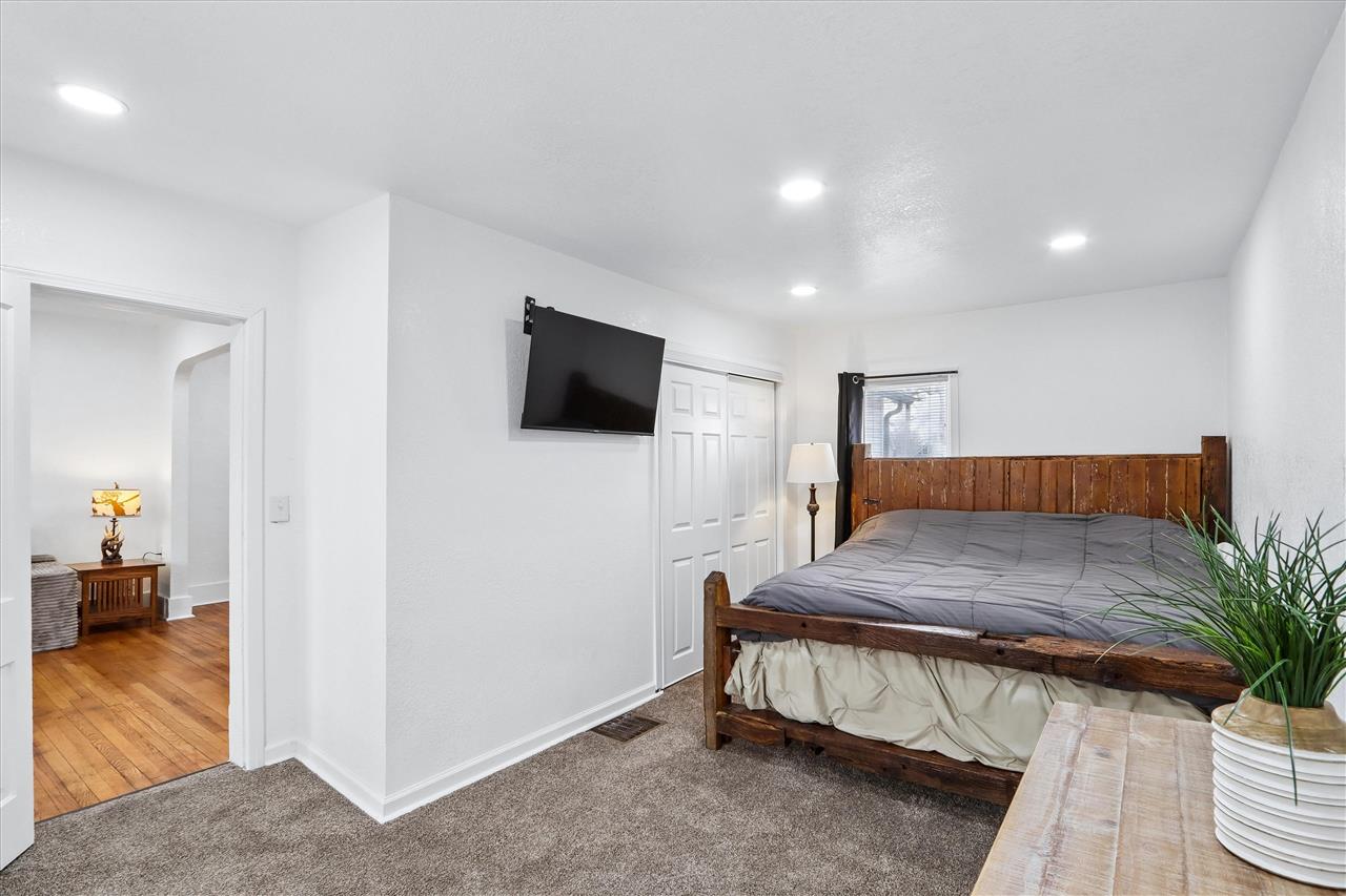 278 W Pine Street Marengo IA 52301