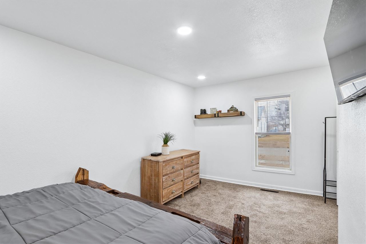 278 W Pine Street Marengo IA 52301