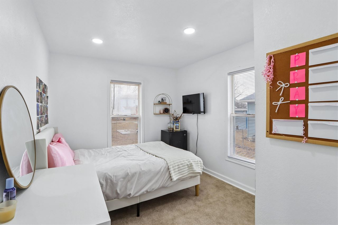278 W Pine Street Marengo IA 52301