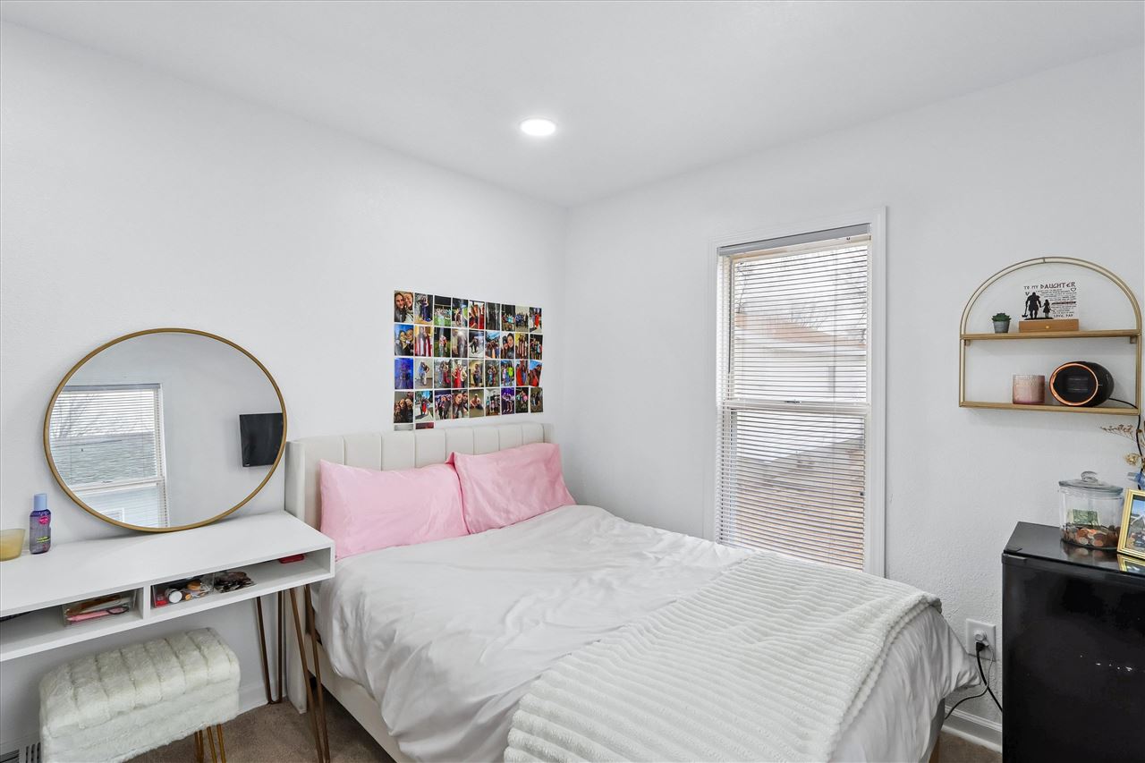278 W Pine Street Marengo IA 52301
