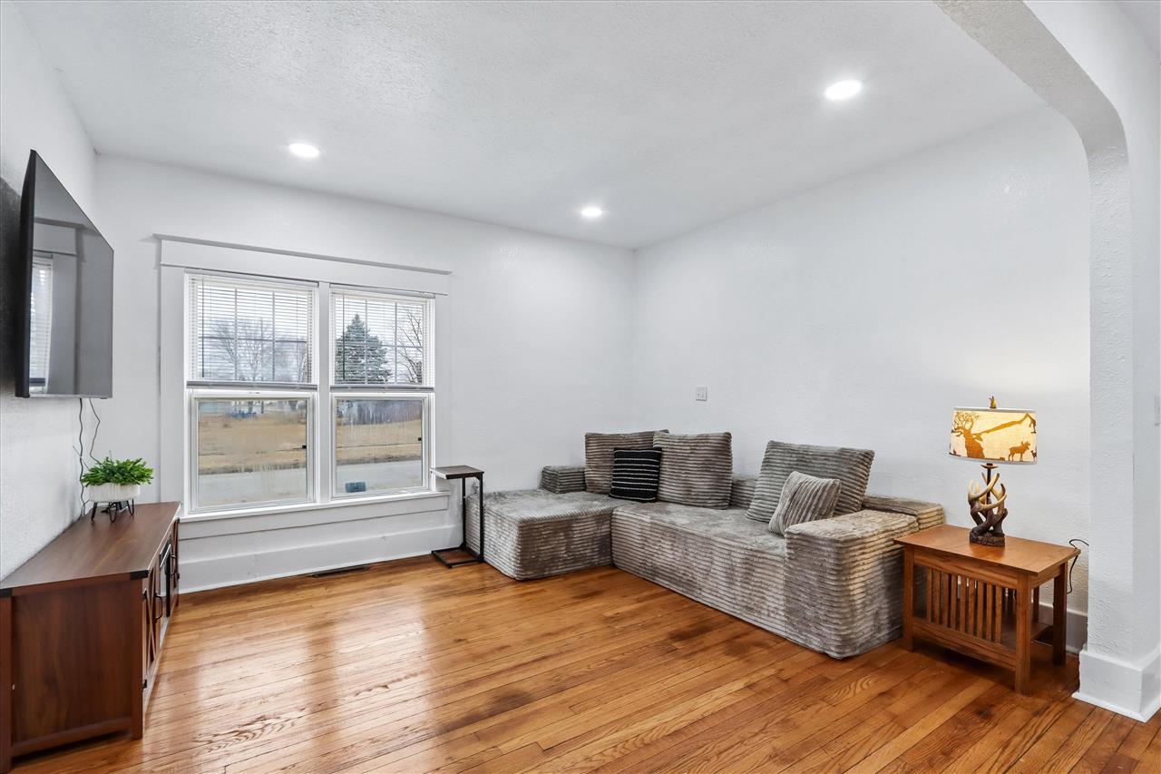 278 W Pine Street Marengo IA 52301