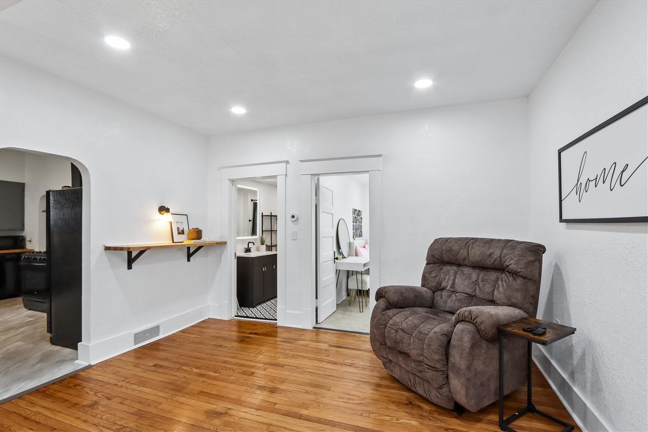 278 W Pine Street Marengo IA 52301