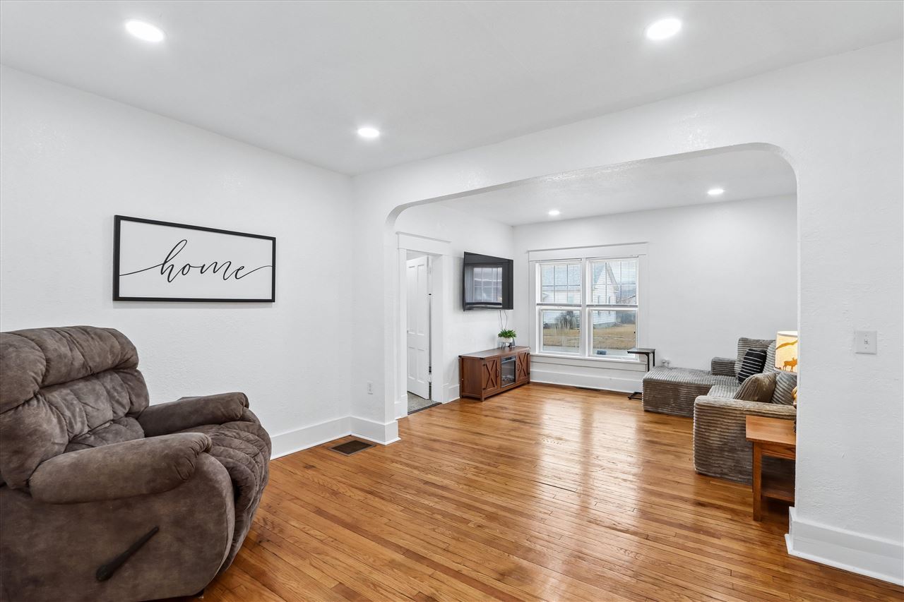 278 W Pine Street Marengo IA 52301