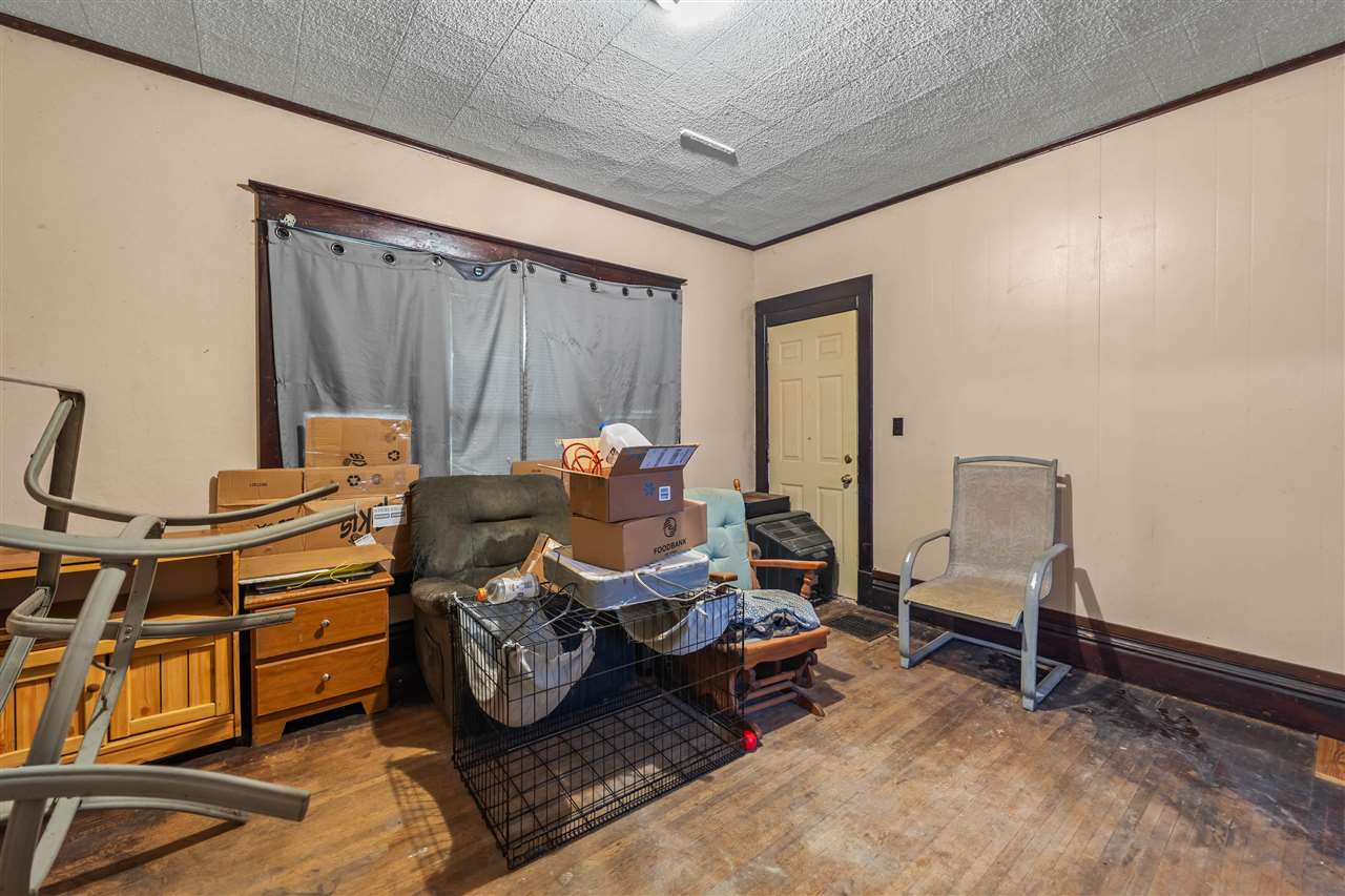 715 SW 1st Street IA 50525