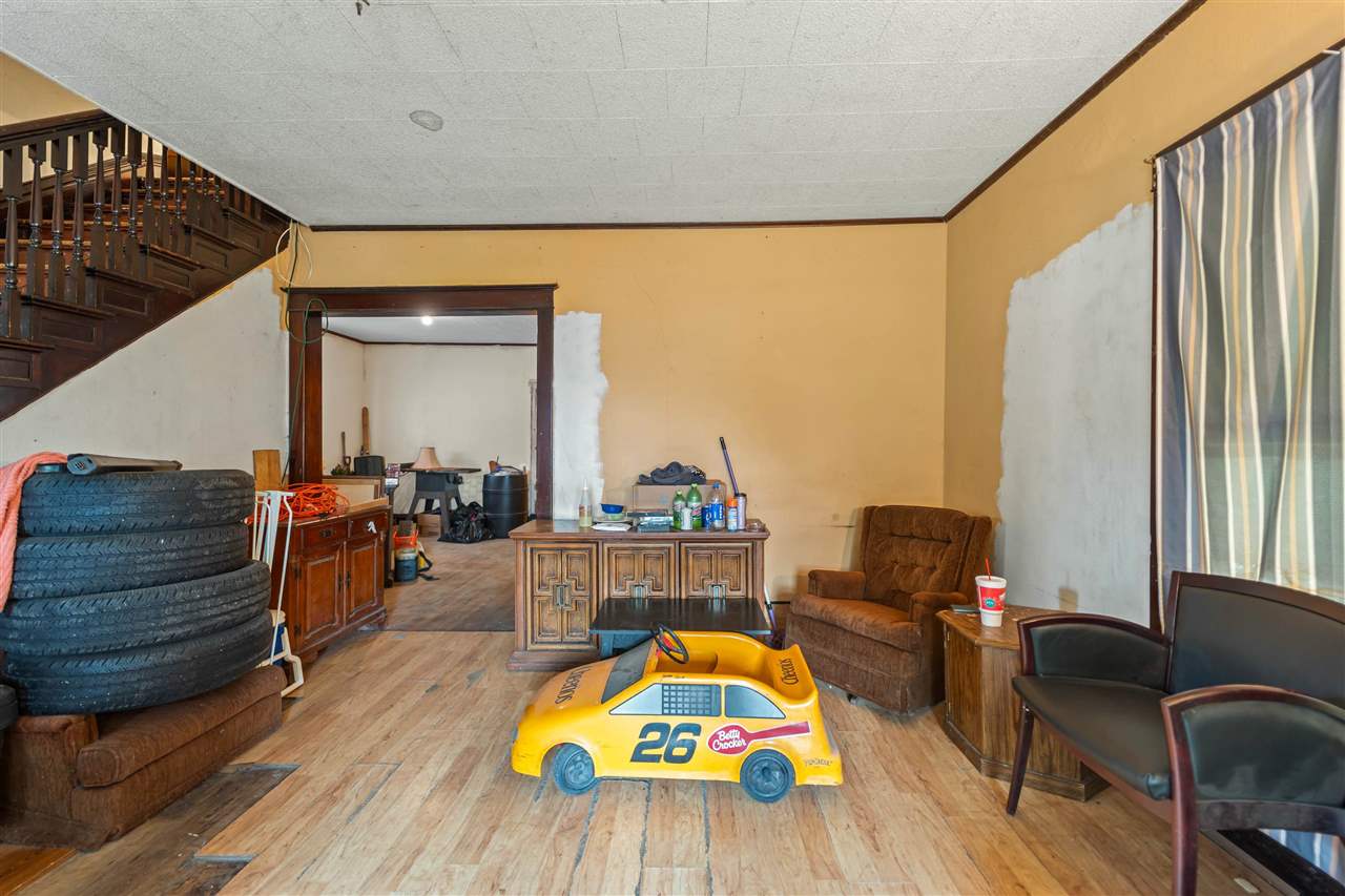 715 SW 1st Street IA 50525