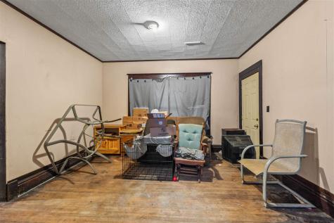 715 SW 1st Street IA 50525