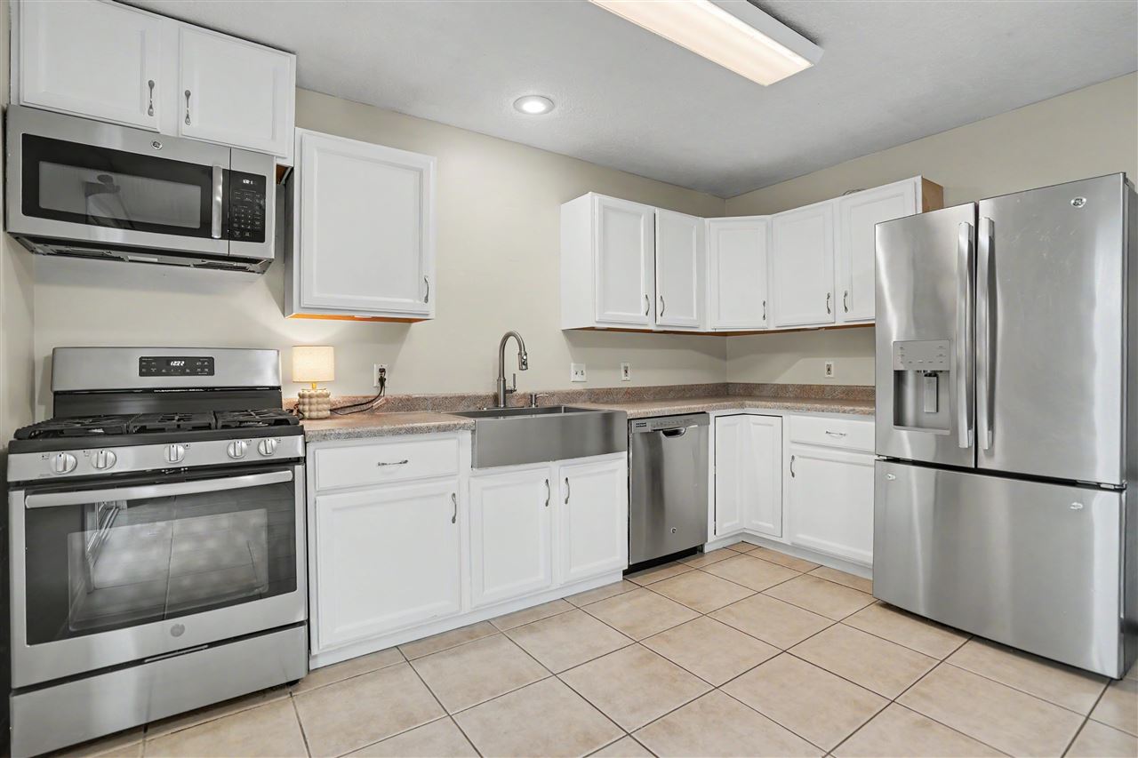 5703 N Linwood Avenue Davenport IA 52806