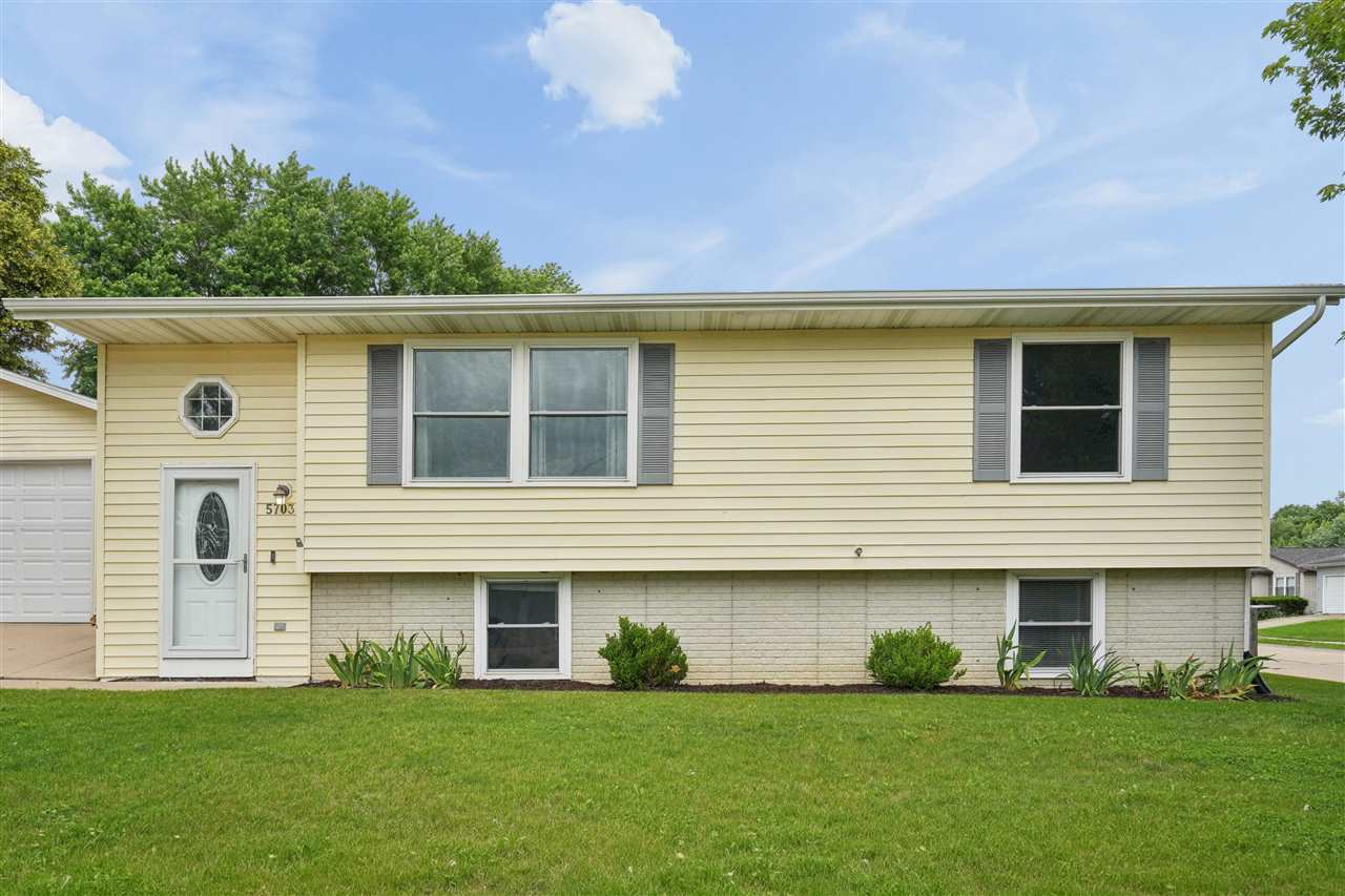 5703 N Linwood Avenue Davenport IA 52806
