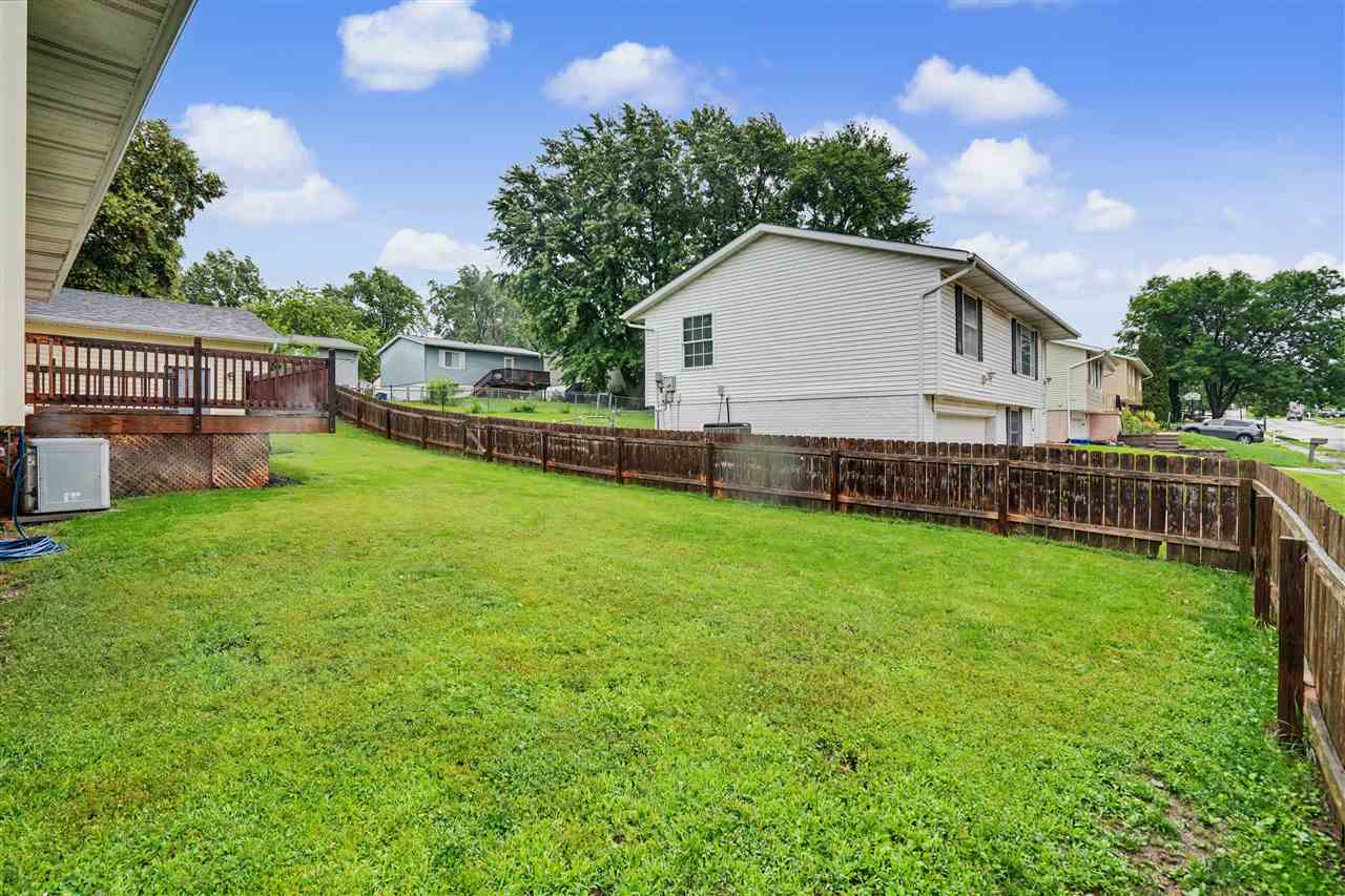 5703 N Linwood Avenue Davenport IA 52806
