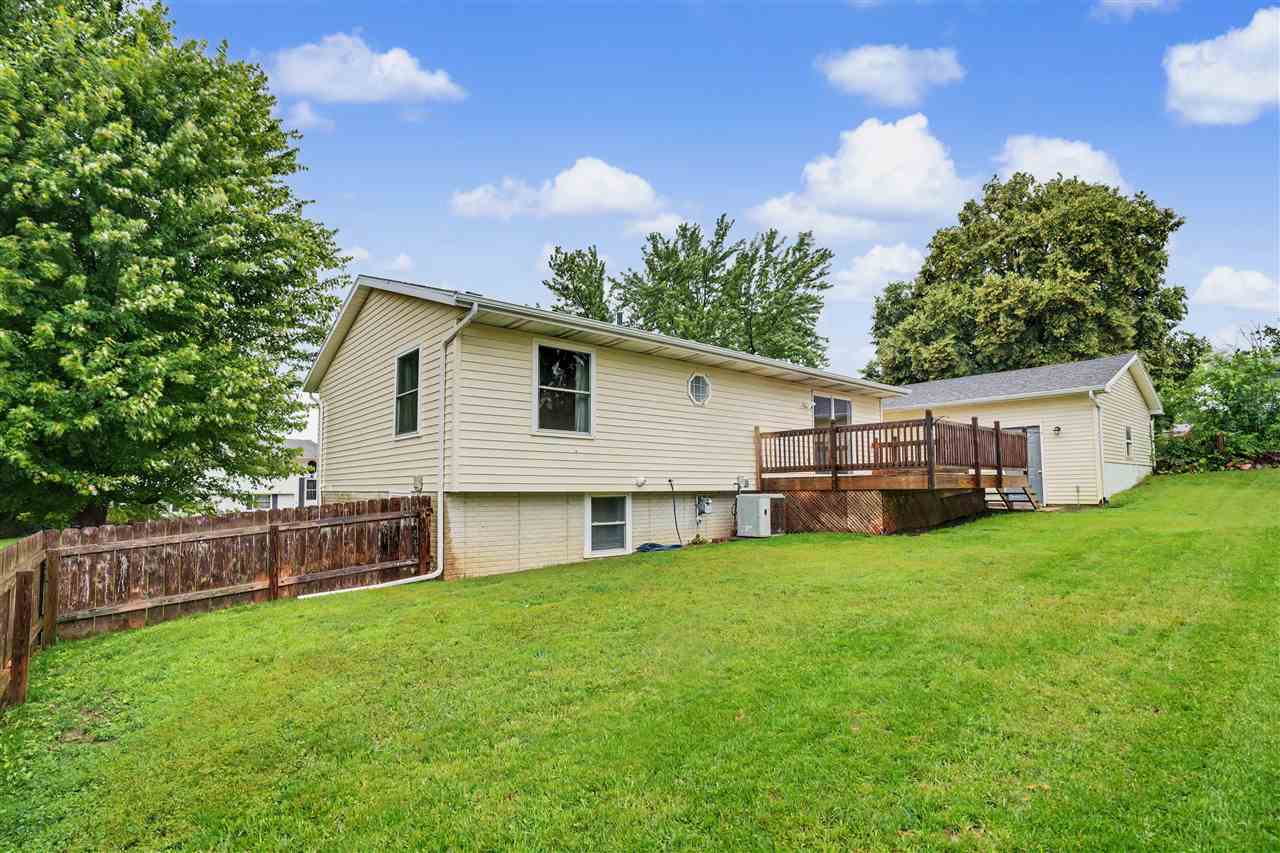5703 N Linwood Avenue Davenport IA 52806