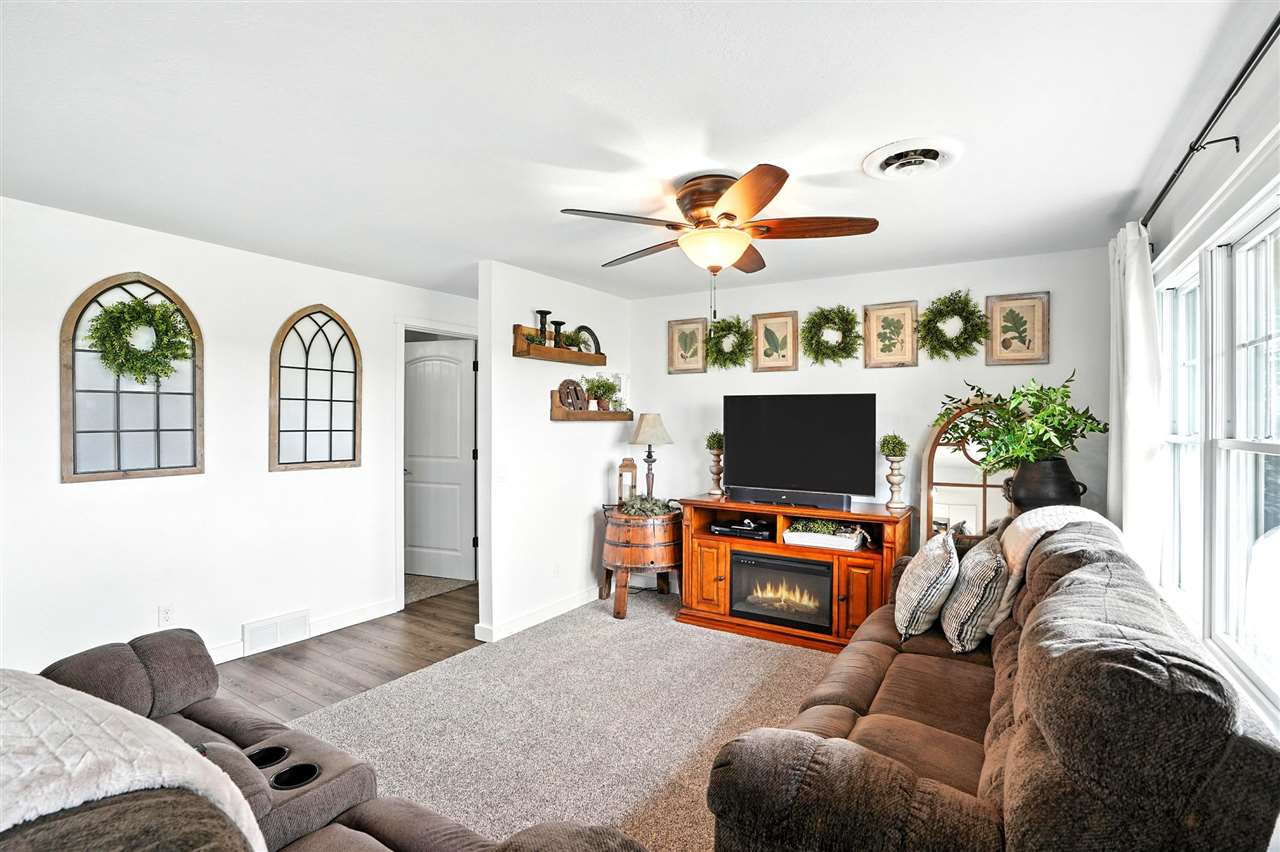 3056 Underwood Avenue Crawfordsville IA 52621