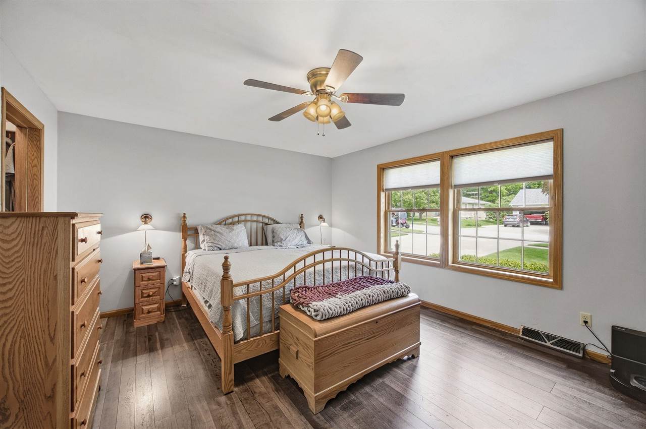 314 Sycamore Street Riverside IA 52327