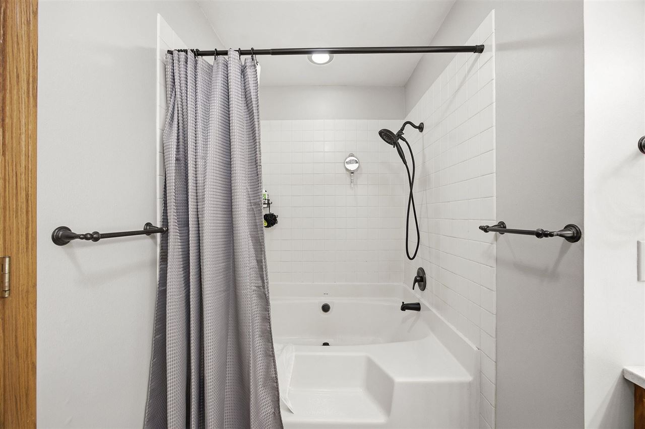314 Sycamore Street Riverside IA 52327