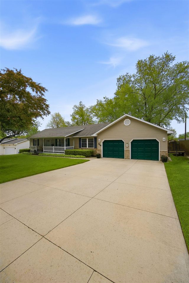 314 Sycamore Street Riverside IA 52327