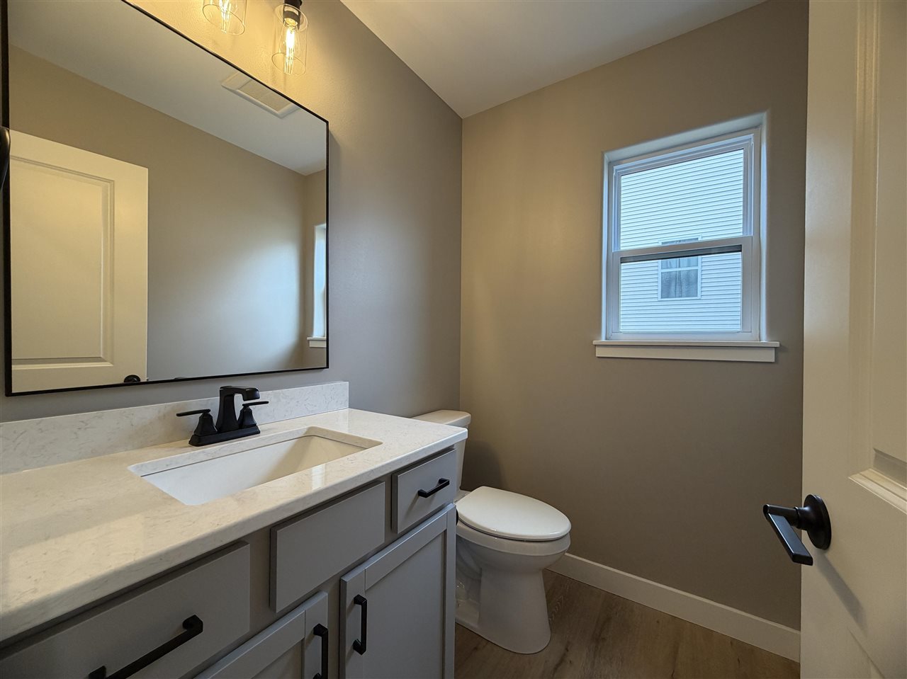 1306 E Gable Way Tiffin IA 52340