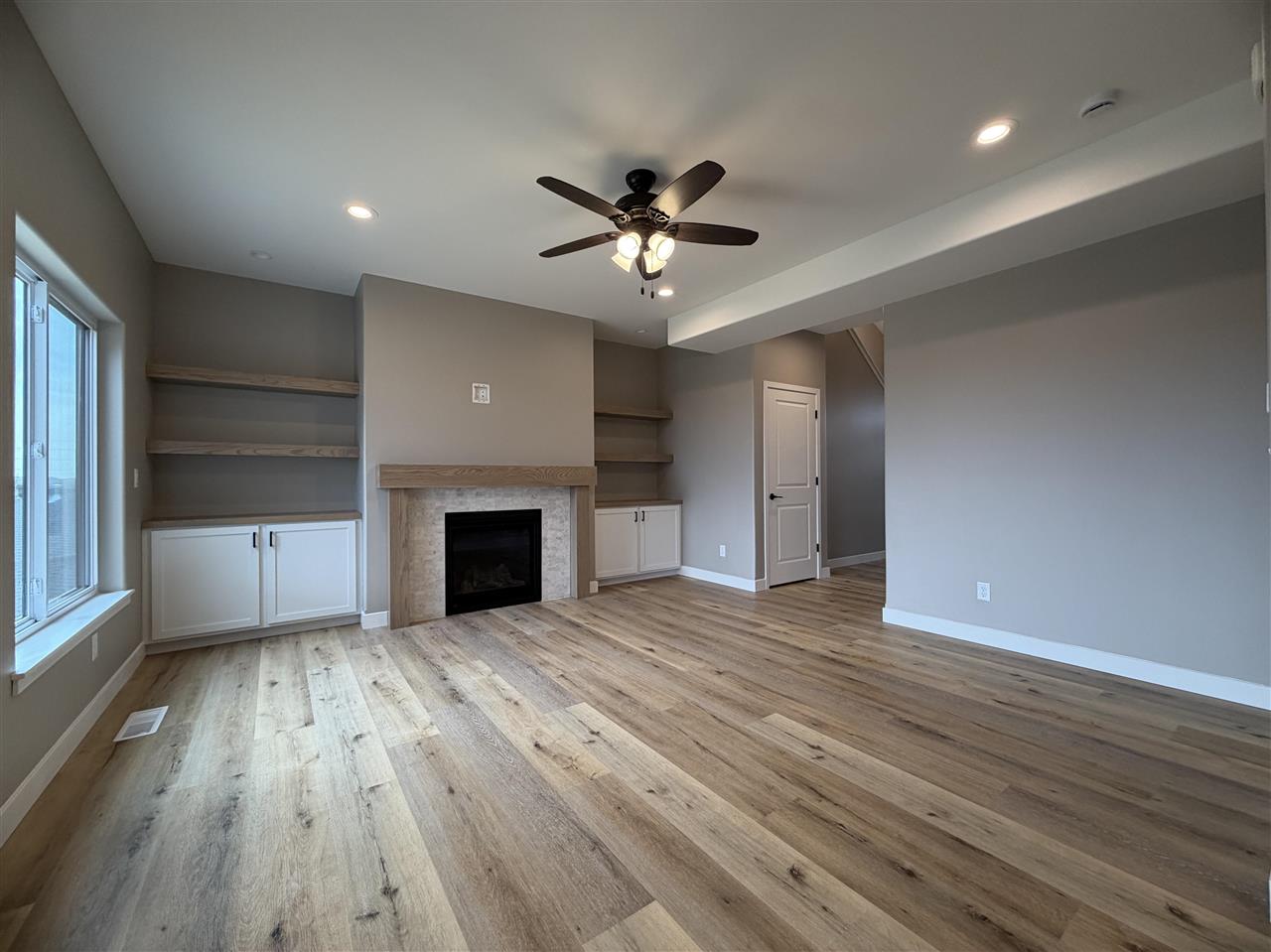 1306 E Gable Way Tiffin IA 52340
