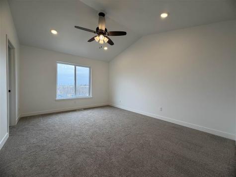 1306 E Gable Way Tiffin IA 52340