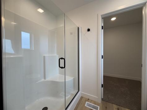 1306 E Gable Way Tiffin IA 52340
