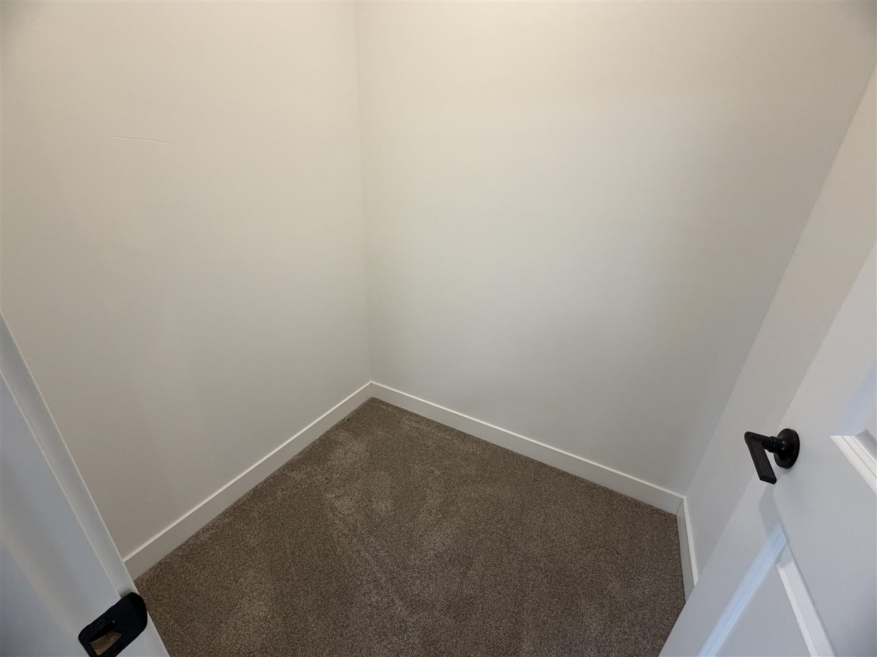 1306 E Gable Way Tiffin IA 52340