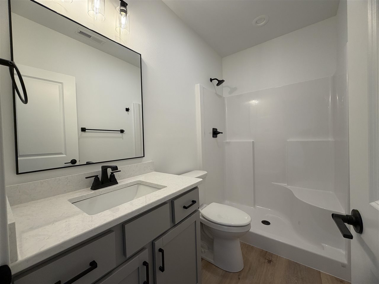 1306 E Gable Way Tiffin IA 52340
