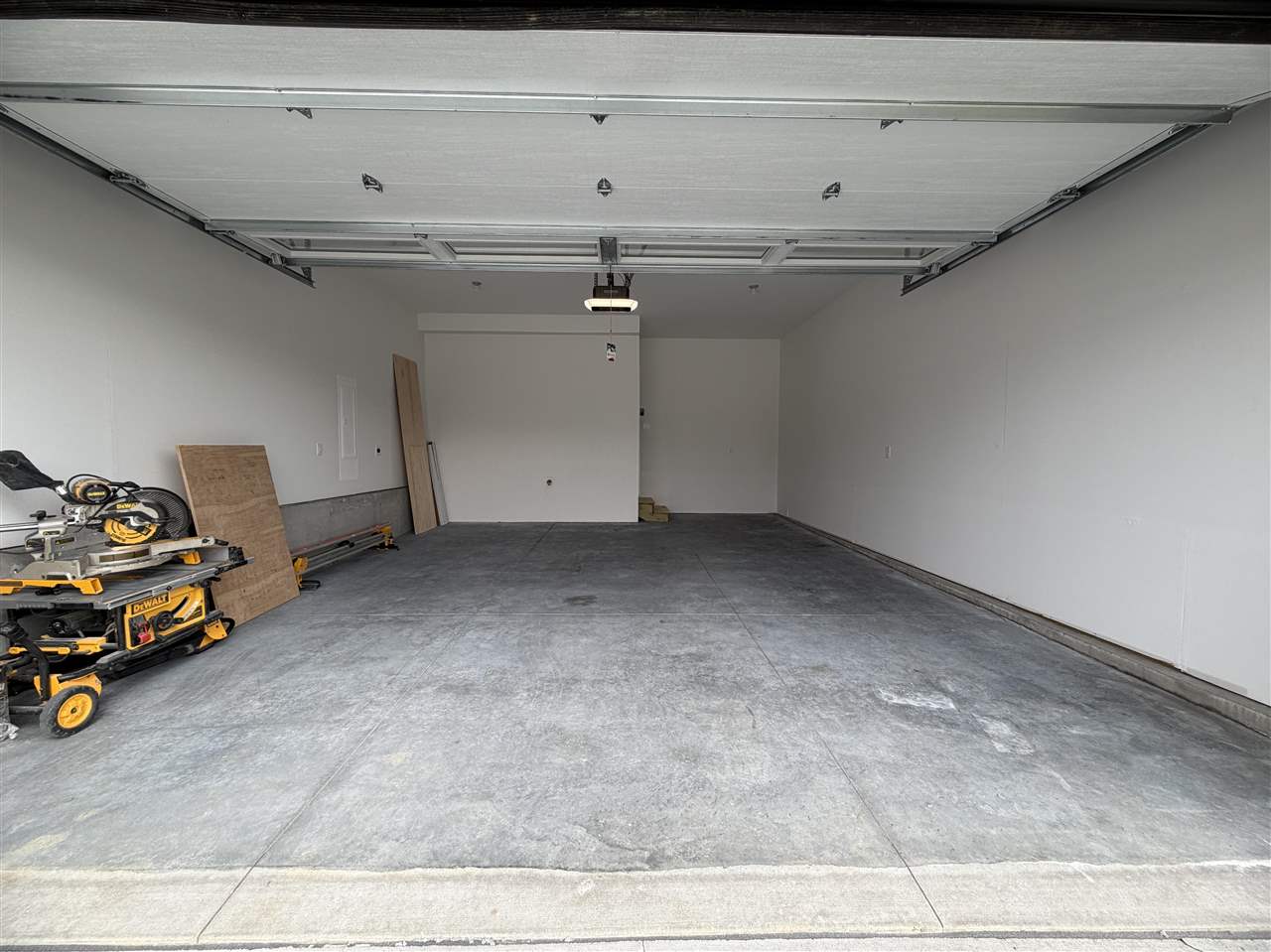 1306 E Gable Way Tiffin IA 52340