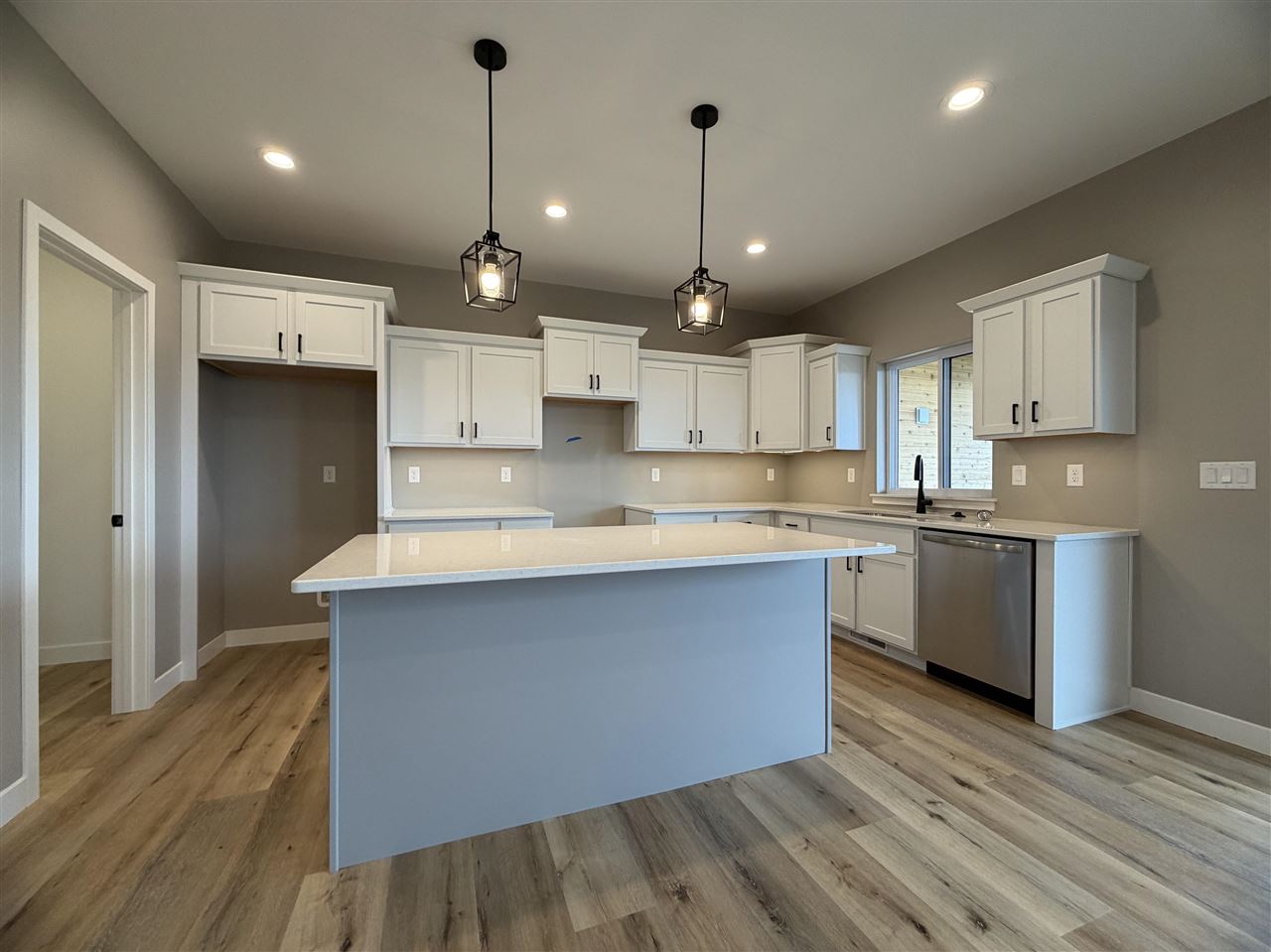 1306 E Gable Way Tiffin IA 52340
