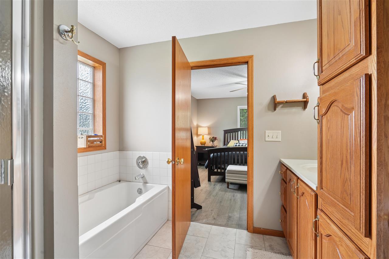 402 Windsor Drive Solon IA 52333
