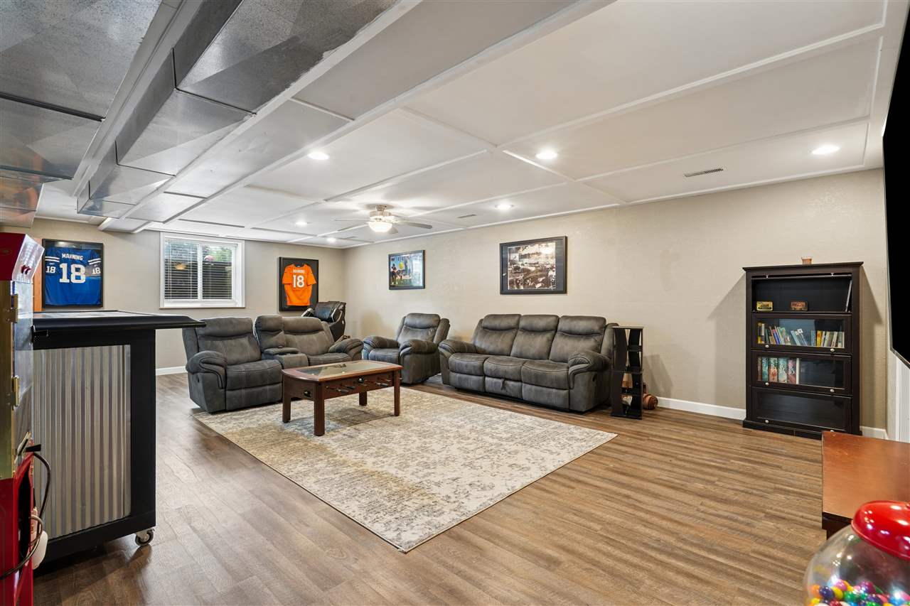 402 Windsor Drive Solon IA 52333