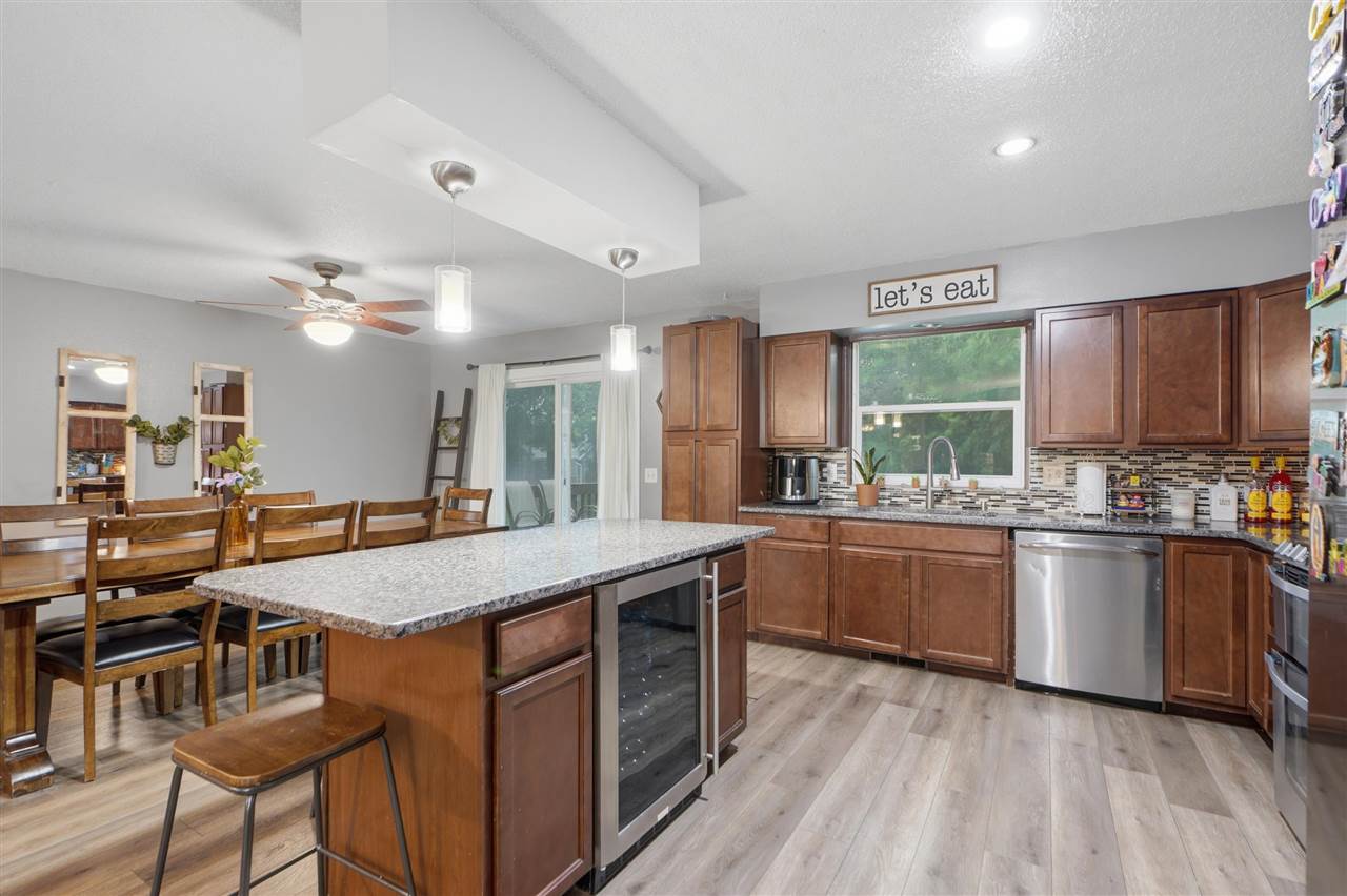 1104 N Miller West Liberty IA 52776