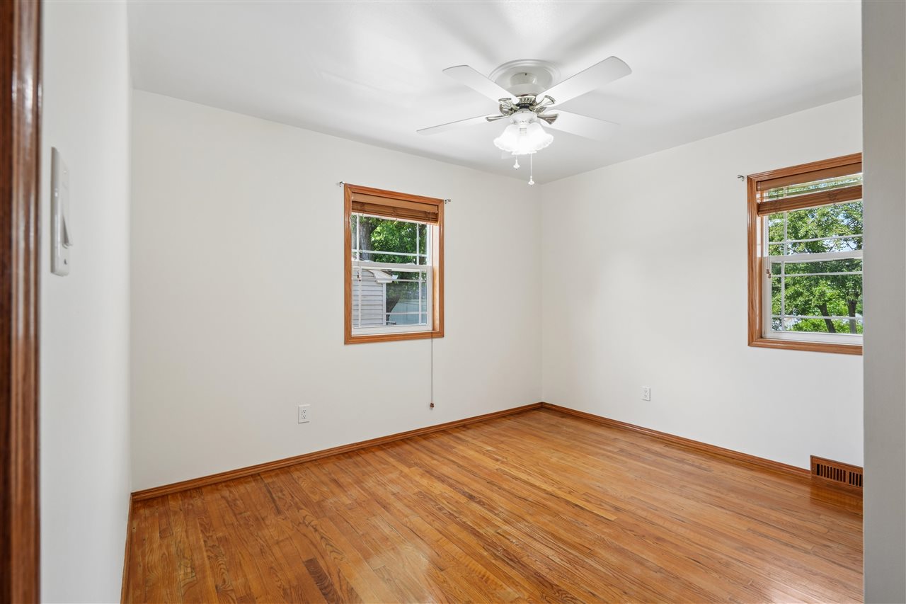 2432 9th Avenue SW Cedar Rapids IA 52404