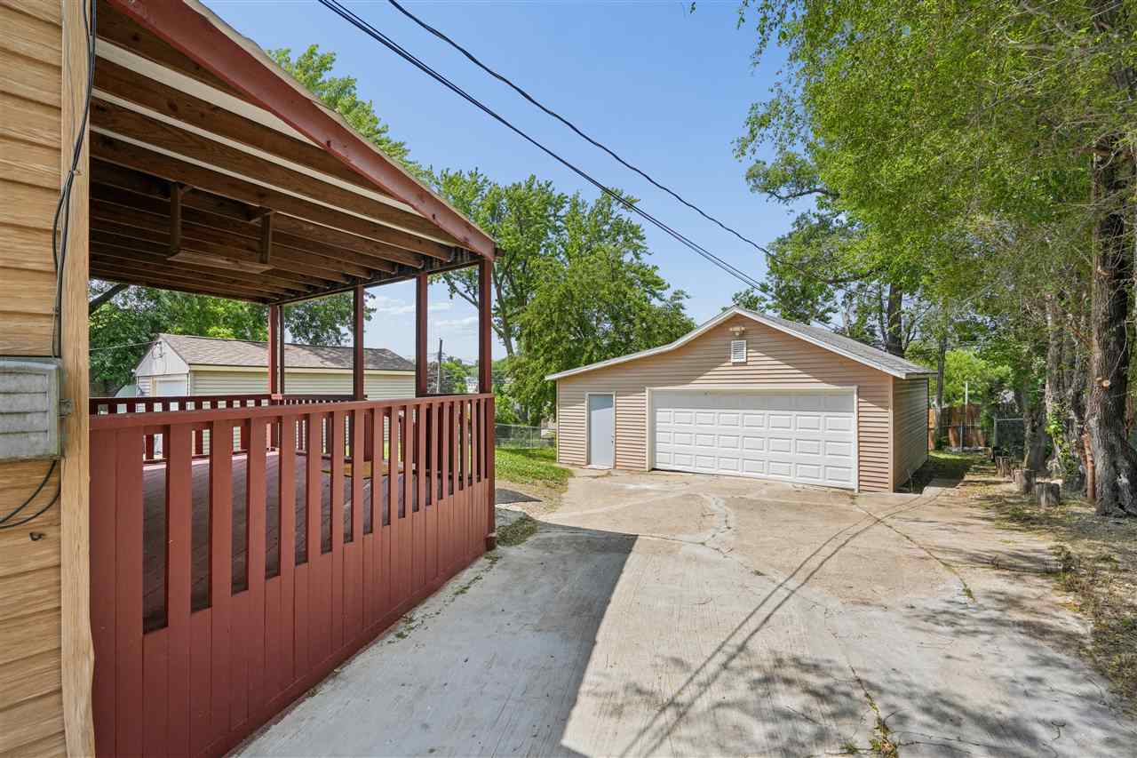 2432 9th Avenue SW Cedar Rapids IA 52404