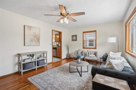 2432 9th Avenue SW Cedar Rapids IA 52404