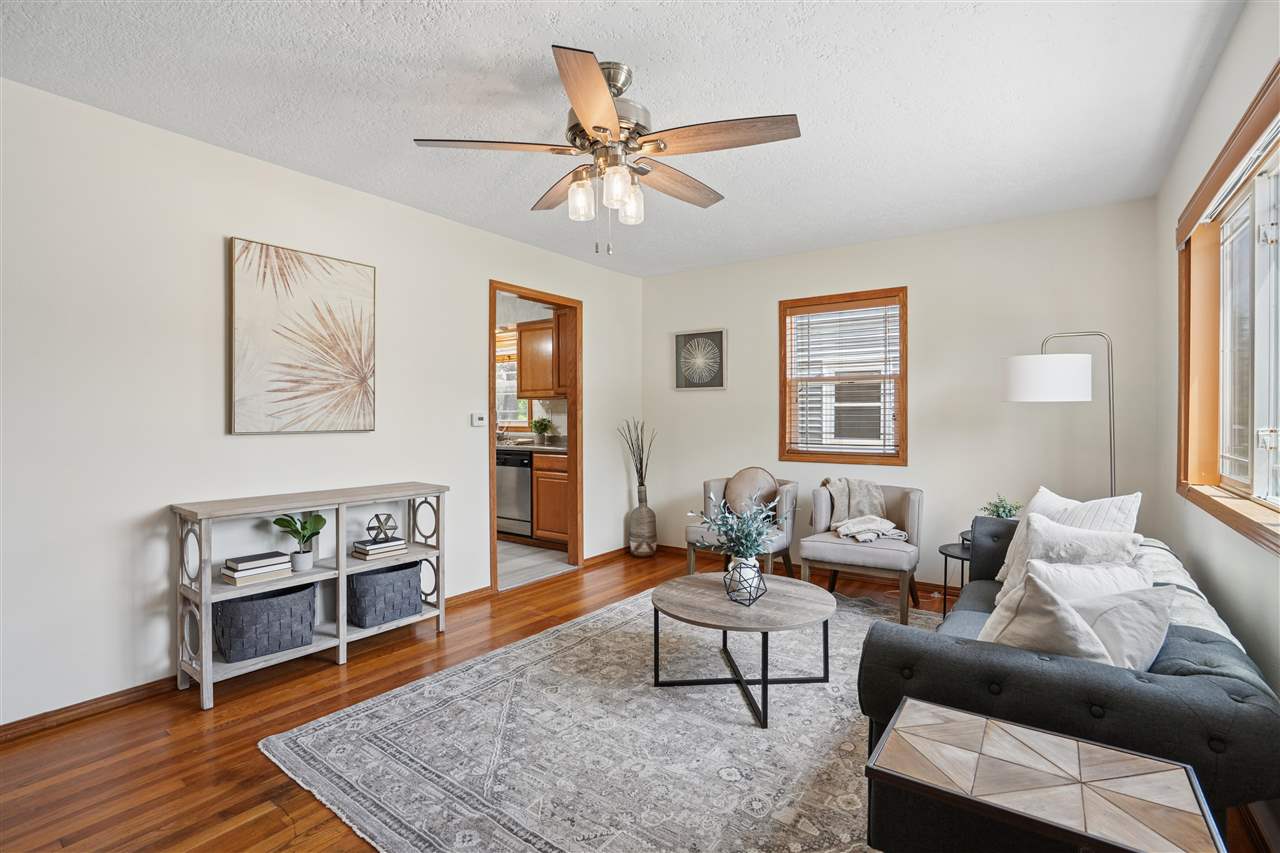 2432 9th Avenue SW Cedar Rapids IA 52404
