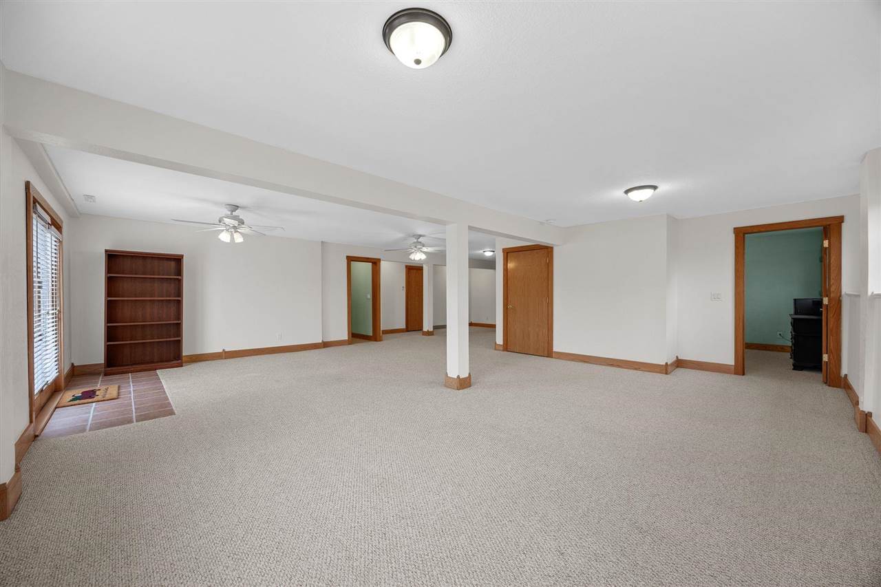 333 Hillview Drive SE Mt Vernon IA 52314