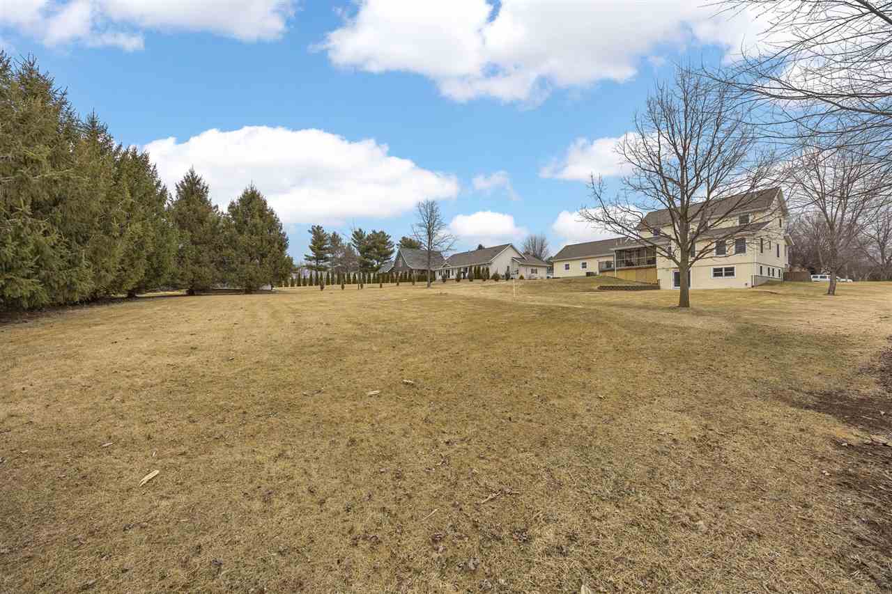 333 Hillview Drive SE Mt Vernon IA 52314