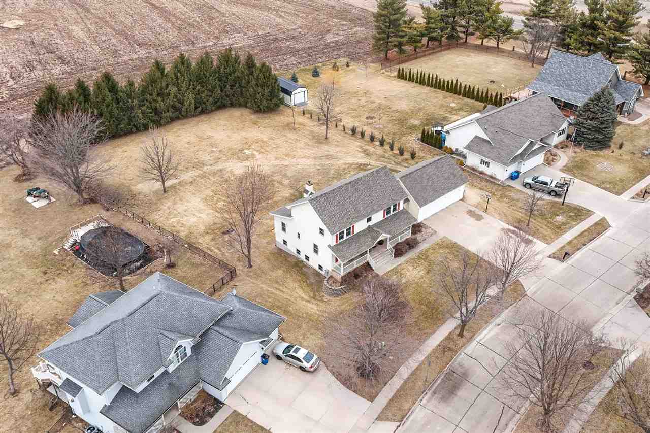 333 Hillview Drive SE Mt Vernon IA 52314