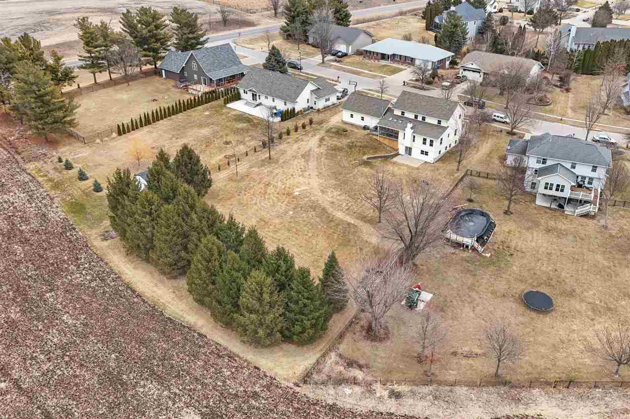 333 Hillview Drive SE Mt Vernon IA 52314