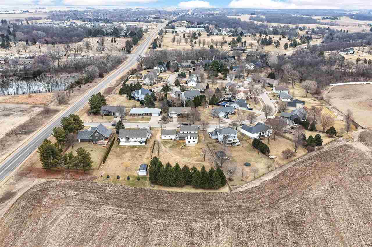 333 Hillview Drive SE Mt Vernon IA 52314