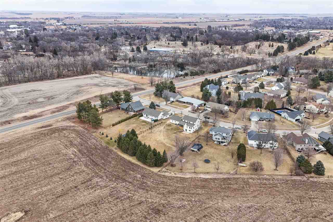 333 Hillview Drive SE Mt Vernon IA 52314
