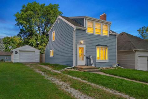 104 E Washington Street Norway IA 52318