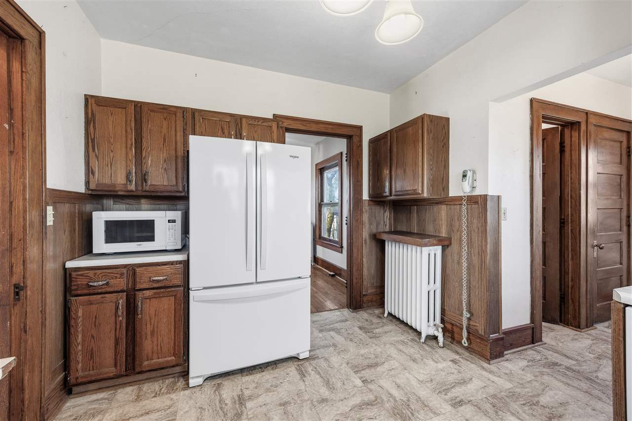 304 5th Street Victor IA 52347