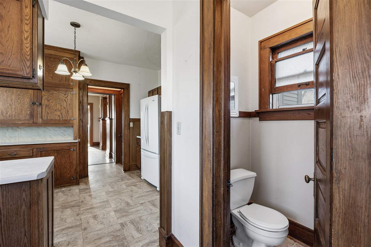 304 5th Street Victor IA 52347
