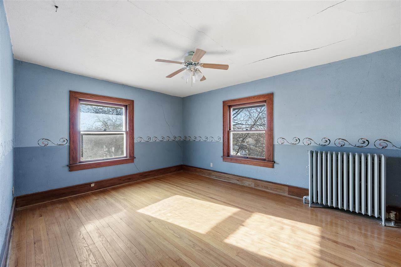 304 5th Street Victor IA 52347