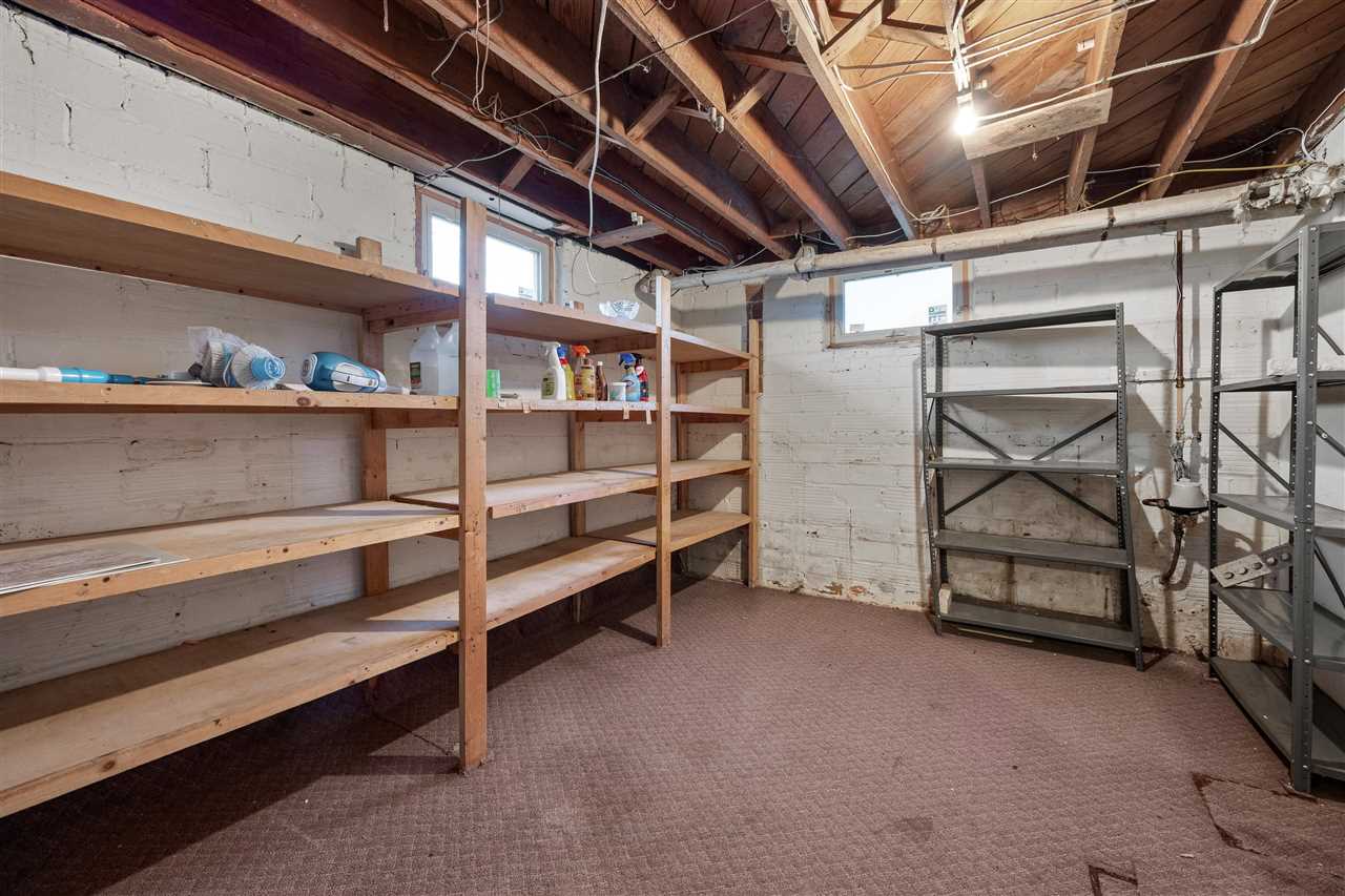 304 5th Street Victor IA 52347