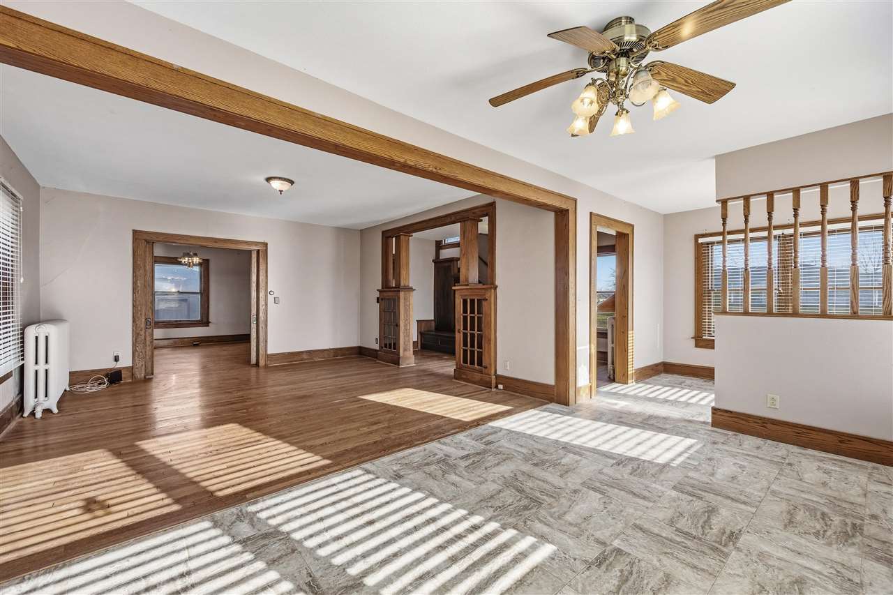 304 5th Street Victor IA 52347